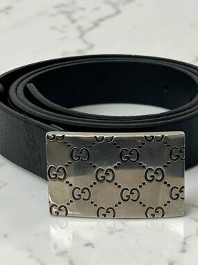 Gucci Black Leather Belt with Silver G-Pattern Buckle